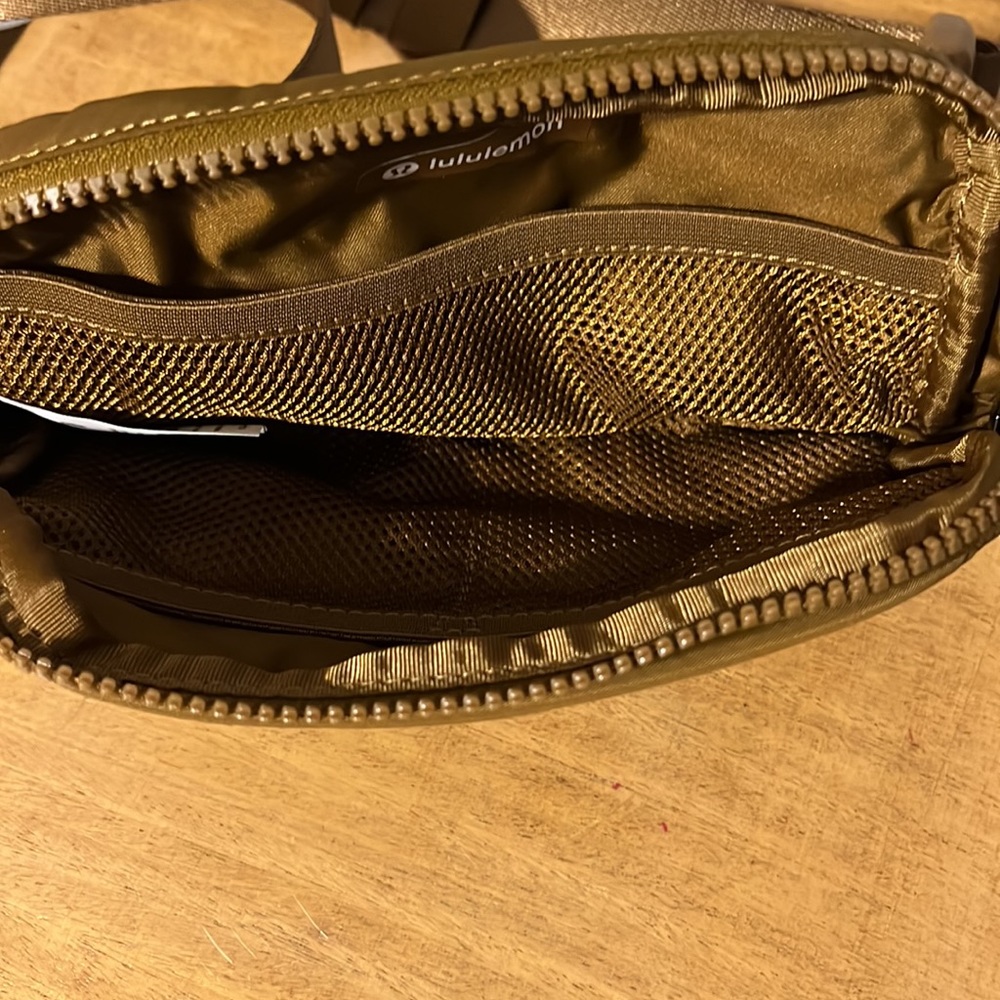 388. Lululemon Burnt caramel everywhere belt bag 1L - Picture 6 of 6